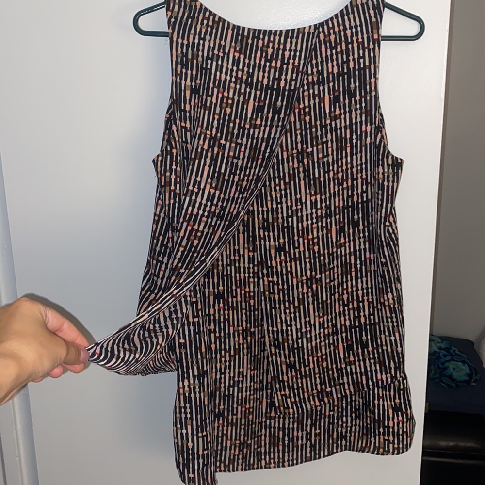 Beautiful Blouse - Picture 3 of 4